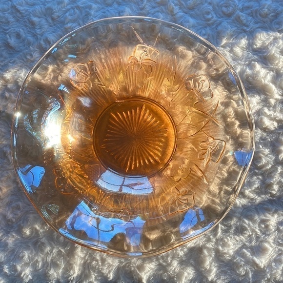 1950’s~MARIGOLD IRIS & HERRINGBONE PATTERN~JEANETTE GLASS CO.~SERVING BOWL~G13 - Picture 2 of 5